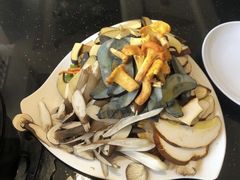 -野菌皇海景野生菌火锅(滨海大道店)