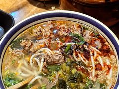 -云阿蛮云南生烫牛肉米线(奉贤路店)