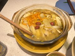 武定母鸡炖野生菌-半山腰·云南菜(侨福芳草地店)