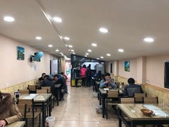 大堂-吴三酸菜麻食酱香面馆(印花布园小区店)