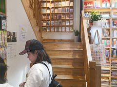 -猫的天空之城概念书店(杭州南宋御街店)