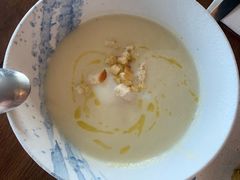 大葱和土豆浓汤伴温泉蛋-FISH&POTATO Cō(地中海美食 万象城店)