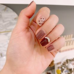 -初颜品佑肌肤管理