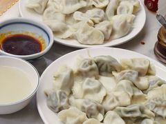 -孖妹上肉饺子馆