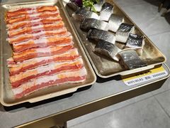 -围炉肉舍•炭烤活鳗•丹东海鲜烤肉(步行街店)