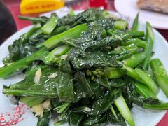 蒜茸炒时蔬-华源餐厅·海鲜大排档(日月贝店)