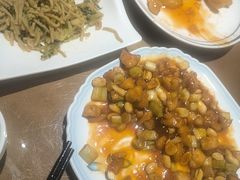 -东口码头·烧鸽子·鱼头泡饼·地方菜(金鹰悦城店)