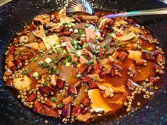 -茅台镇网红溶洞餐厅·茅帮菜馆