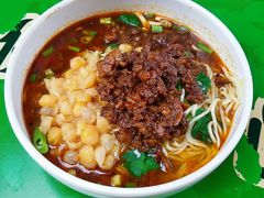 特色豌豆杂酱面-老地方猫儿面(磁器口店)