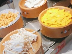 -龍歌自助小火锅(市南金茂湾店)