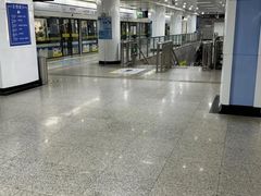 -陆家浜路(地铁站)