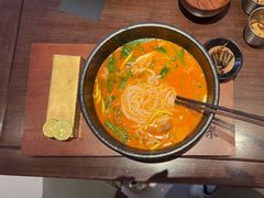 -银米·云南传统过桥米线(双廊黑金冠店)
