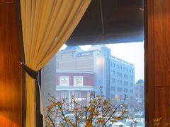 -八府香鸭·啫啫煲(华山路店)