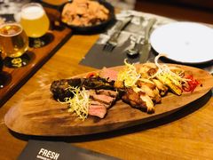 烤肉拼盘-造精酿餐厅