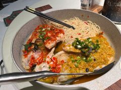 双色鱼头-老湘亲·品鉴湘菜(湖里店)