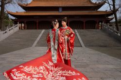 -雪中彩影婚纱摄影·微光艺术中心