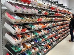 -百联奥特莱斯广场(南京店)