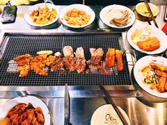 掌中宝-马路牙子地桌烤肉(工体店)