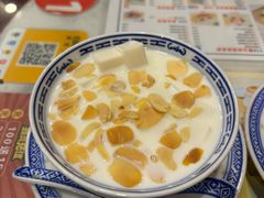 -广信牛奶甜品世家(台东店)