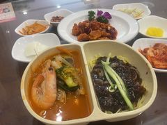 -贵宾庄炸酱面·韩式料理(高区店)