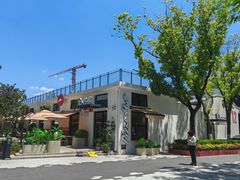 -必胜客(上海华谊新所店)