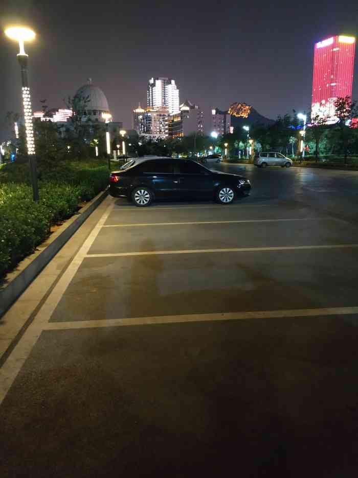 石老人海水浴场停车场