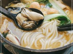 -灵芝妹子海鲜米线(劳动公园店)