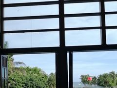 -亚龙湾喜来登·美景台大堂吧