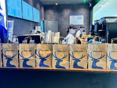 -瑞幸咖啡(Lab·前海壹方汇负一楼店)