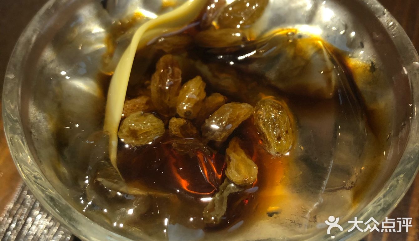 没想到新奥楼下还有挺多一家人两种菜型的设定的
