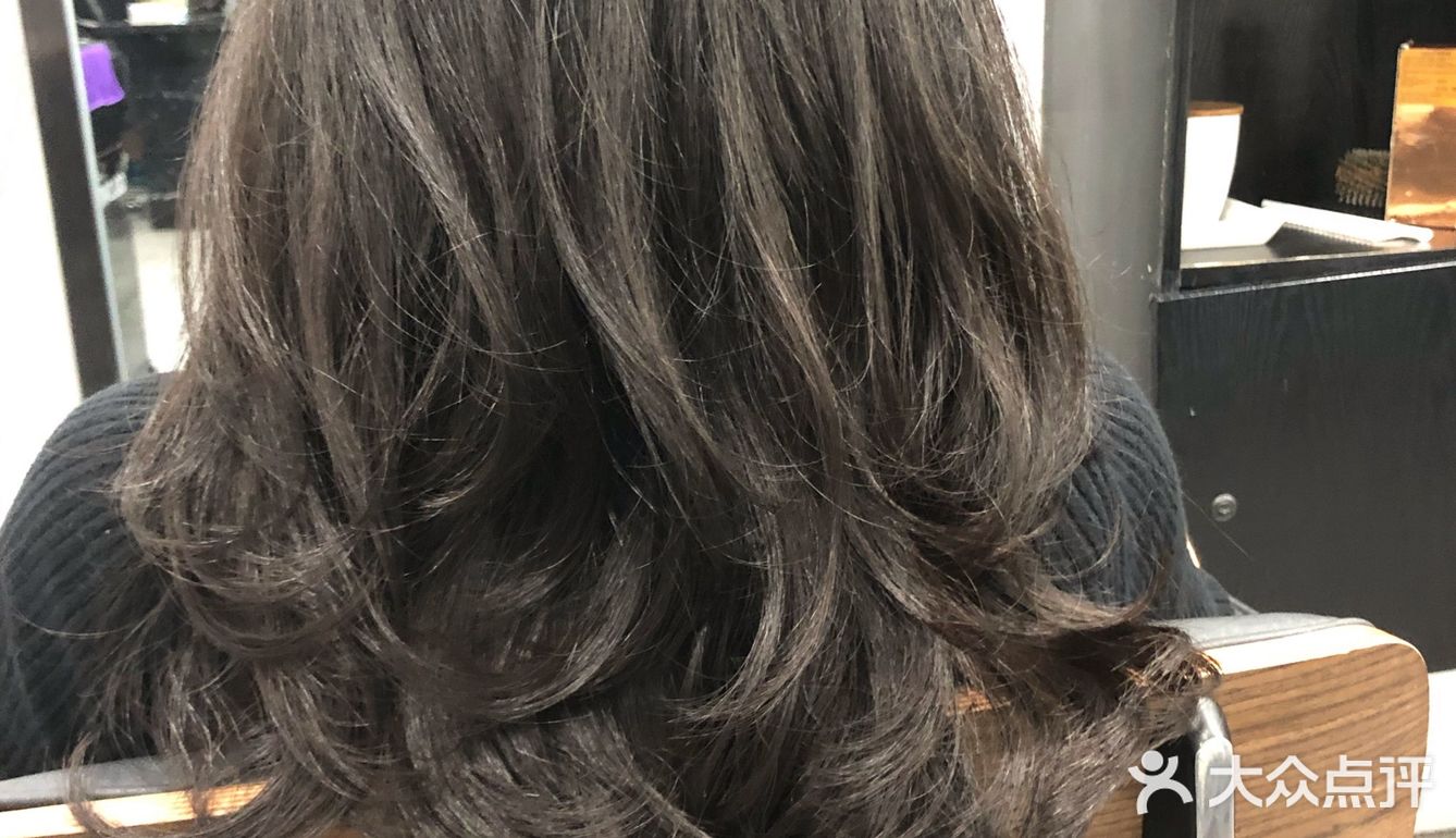 看这样子的随意吹风造型还好吧