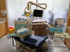 -上海仁爱医院口腔科 · 种植