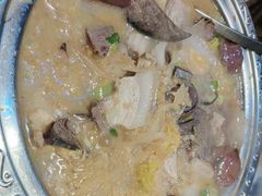 东北杀猪菜-金手勺东北菜馆(大屯北路店)