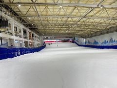 -乔波室内滑雪场