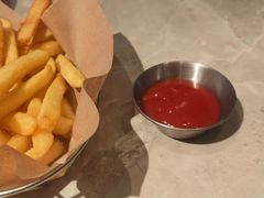 -必胜客(尹山湖歌林公园店)