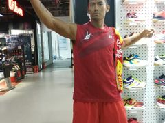 -YONEX苗江运动城(源深店)