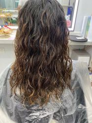 -镁连社·美联社
