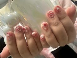 -芊屿芊浔美甲