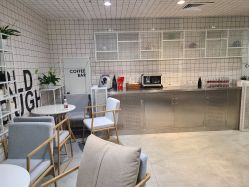 -AYO SALON