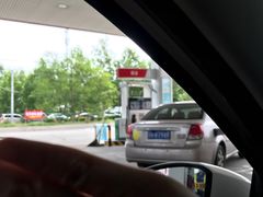 -中国石化苗圃加油站