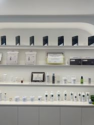 -JNK皮肤管理中心