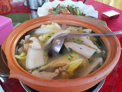 猪皮煲-古梅牛蹄