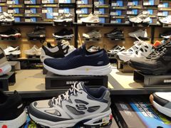 -斯凯奇(八达岭奥特莱斯店)