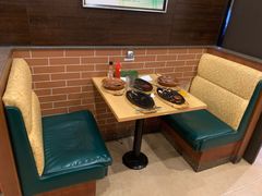 卡座-萨莉亚意式餐厅(金隅嘉品mall店)