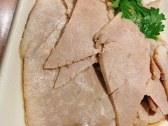 -亮亮面馆(经六路店)