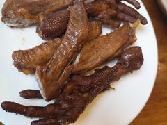 -老鼎万春卤菜(五代传承创始老店)