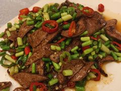 猪肝炒蒜苗-陈麻婆豆腐总店