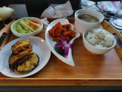 -卓玥国际月子会所(罗山路店)