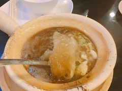 -J Daeng Seafood