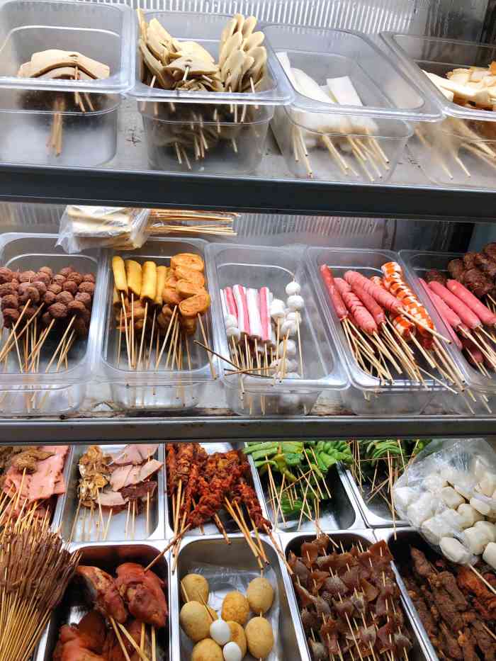 吴记成都烧烤-"街边小店,没有什么服务,这家人在北道也烤.